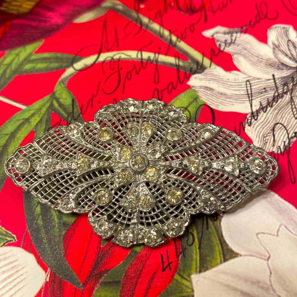 Vintage pot metal & rhinestone brooch 2 1/2” x 1 1/2” - Picture 1 of 4